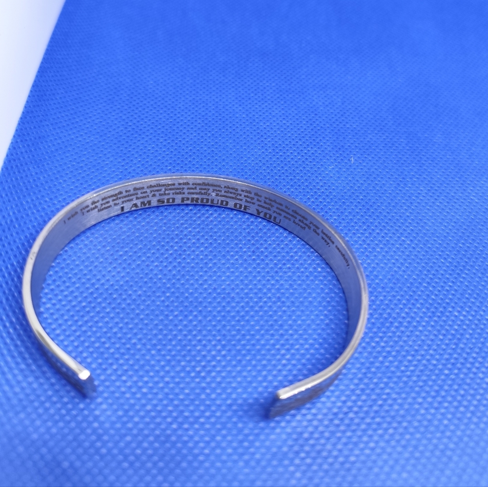 3/$20💗Silver tone Inspirational Cuff Bracelet - I Am So Proud Of You